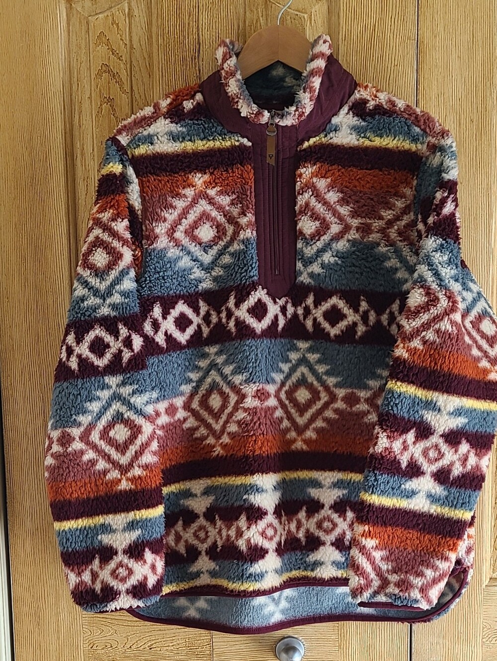 LIV Outdoor Aztec Pattern Pullover - - Picture 6 of 11